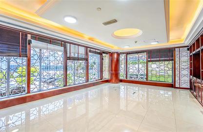 Office Space - Studio - 1 for rent in Emaar Square Building 2 - Emaar Square - Downtown Dubai - Dubai