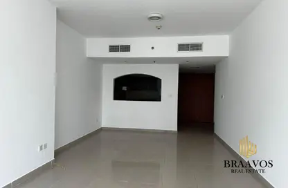 Apartment - 1 Bedroom - 2 Bathrooms for rent in Lake Point Tower - JLT Cluster N - Jumeirah Lake Towers - Dubai