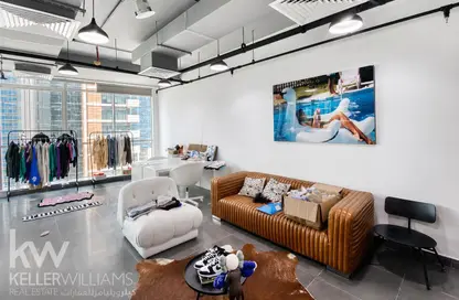 مكتب - استوديو - 1 حمام للايجار في البحيرة المركزية - الخليج التجاري - دبي