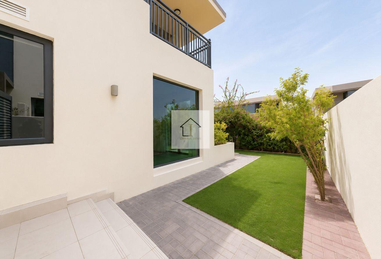 Spacious and Ravishing 5BR Unfurnished Villa photo 23