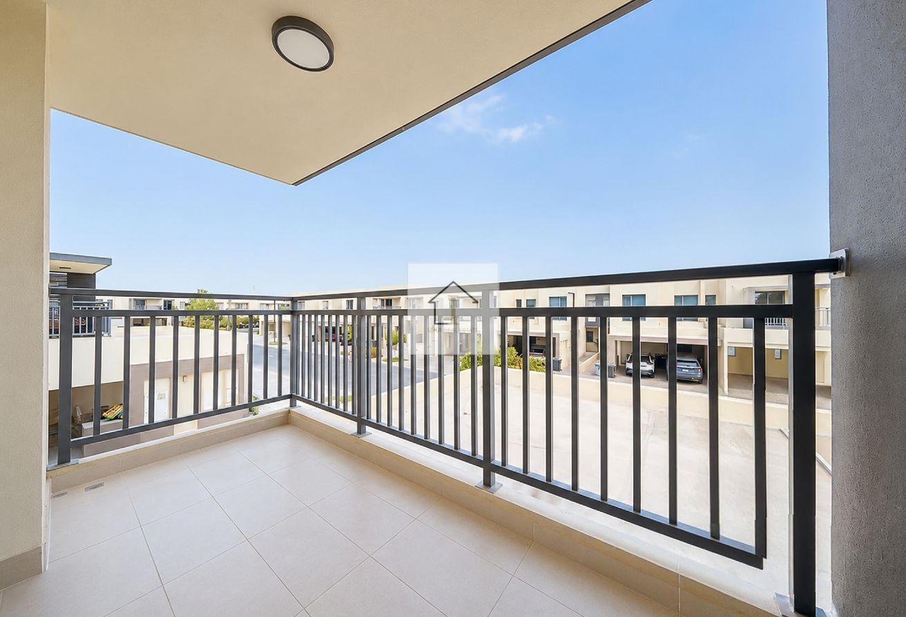 Spacious and Ravishing 5BR Unfurnished Villa photo 18