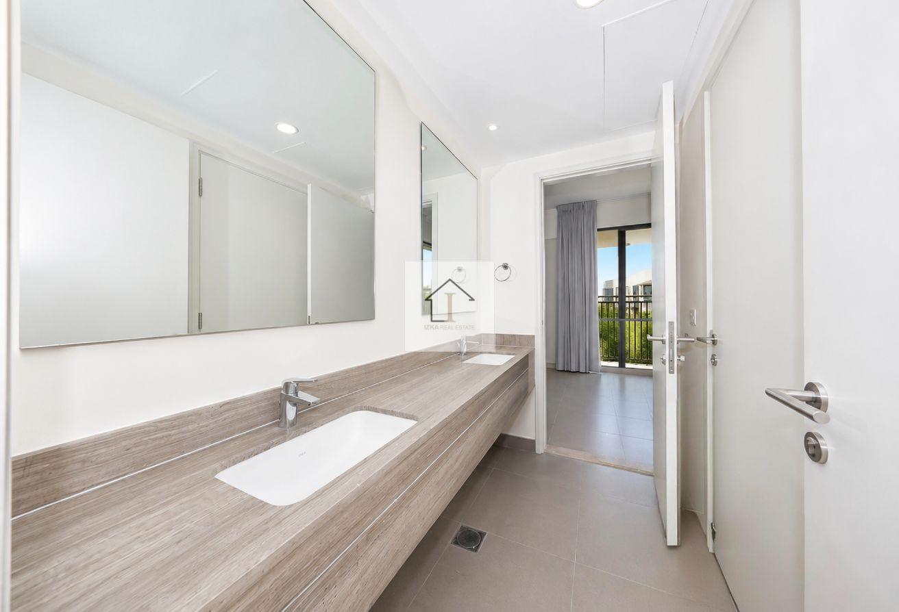 Spacious and Ravishing 5BR Unfurnished Villa photo 20