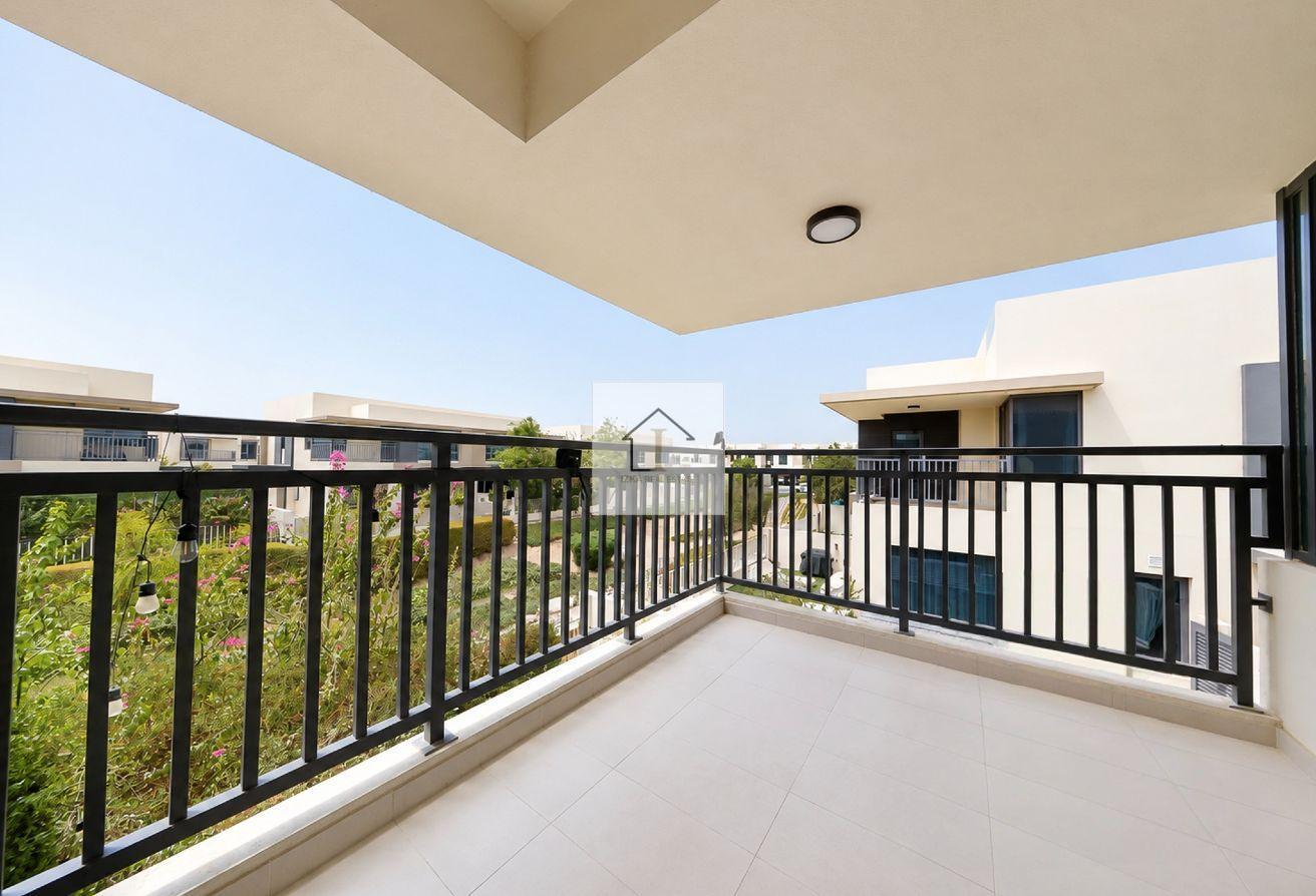 Spacious and Ravishing 5BR Unfurnished Villa photo 13