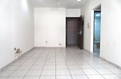 Apartment - Studio - 1 Bathroom for rent in Al Hamriya - Bur Dubai - Dubai