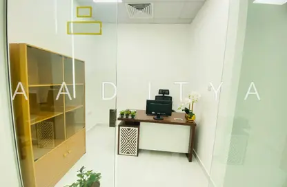 مكتب - غرفة نوم - 1 حمام للايجار في ريد اڤينيو - منطقة القرهود - دبي