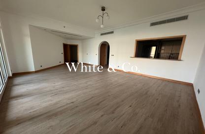 Apartment - 2 Bedrooms - 4 Bathrooms for rent in Jash Hamad - Shoreline Apartments - Palm Jumeirah - Dubai