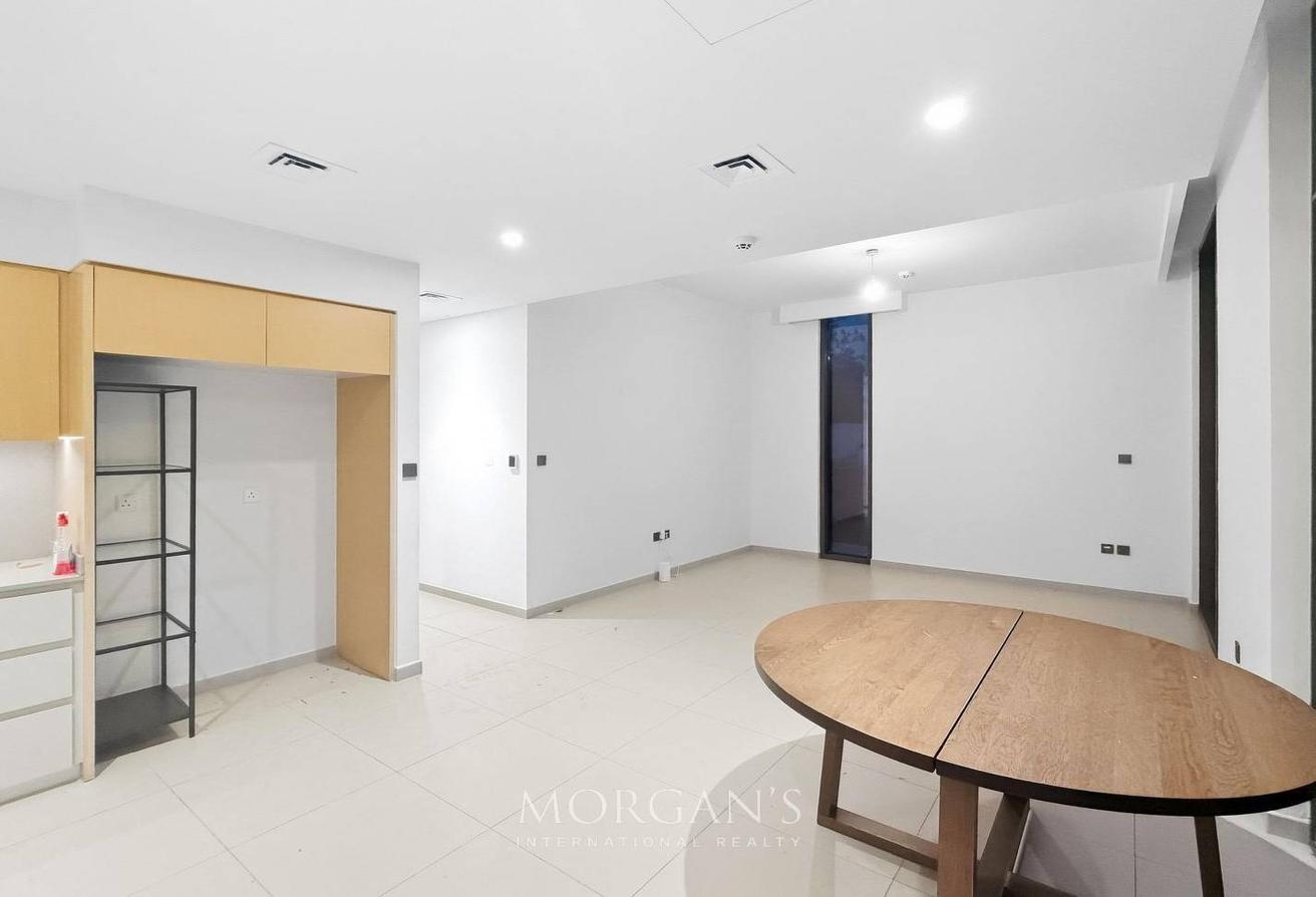 4BR Villa | Spacious Layout | With Garden photo 4