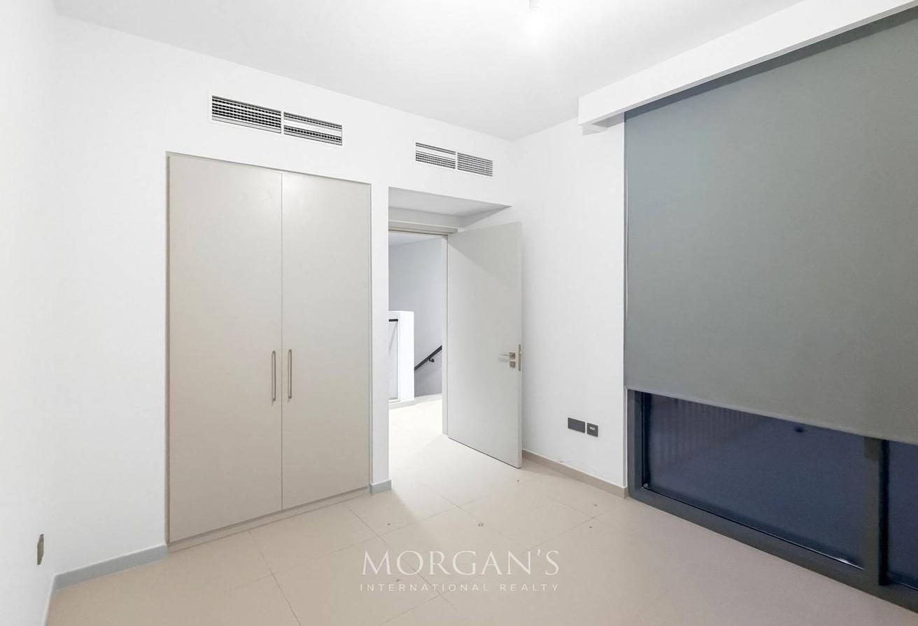 4BR Villa | Spacious Layout | With Garden photo 6
