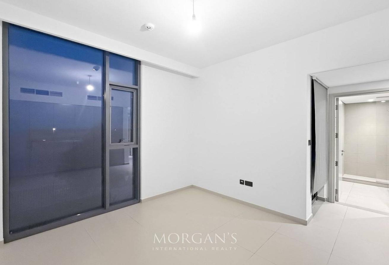 4BR Villa | Spacious Layout | With Garden photo 5