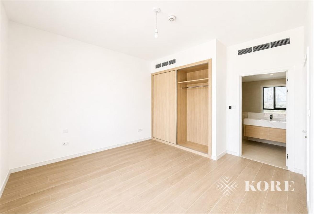 Single Row | 1 Month Free Rent | Large Garden photo 5