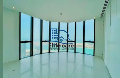 Apartment - 3 Bedrooms - 5 Bathrooms for rent in Burj Mohammed Bin Rashid at WTC - Corniche Road - Abu Dhabi