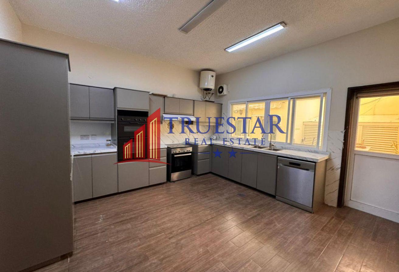 4BR+STUDY MAJILIS PRIVATE GARDEN INDEPENDENT VILLA photo 16