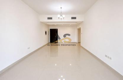 Apartment - 3 Bedrooms - 4 Bathrooms for rent in Arzco Hamriya Building - Al Hamriya - Bur Dubai - Dubai Apartment - 3 Bedrooms - 4 Bathrooms for rent in Arzco Hamriya Building - Al Hamriya - Bur Dubai - Dubai