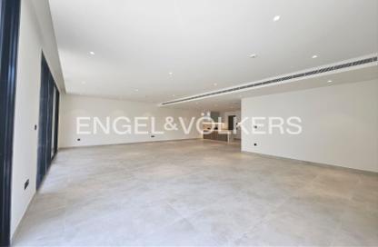 Townhouse - 5 Bedrooms - 6 Bathrooms for rent in California Village - Dubai Land - Dubai