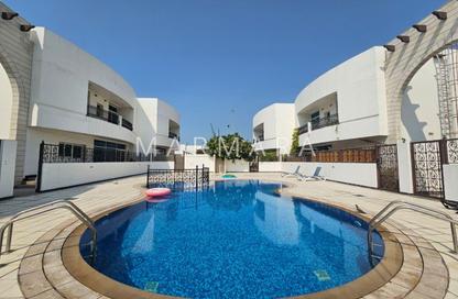 Villa - 4 - 4 for rent in Jumeirah 3 Villas - Jumeirah 3 - Jumeirah - Dubai