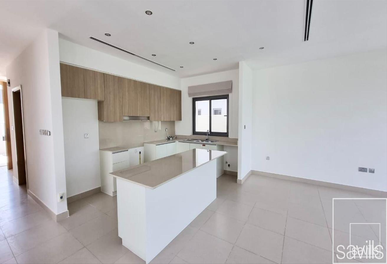 Vacant Now | Great Condition | Premium Location photo 2