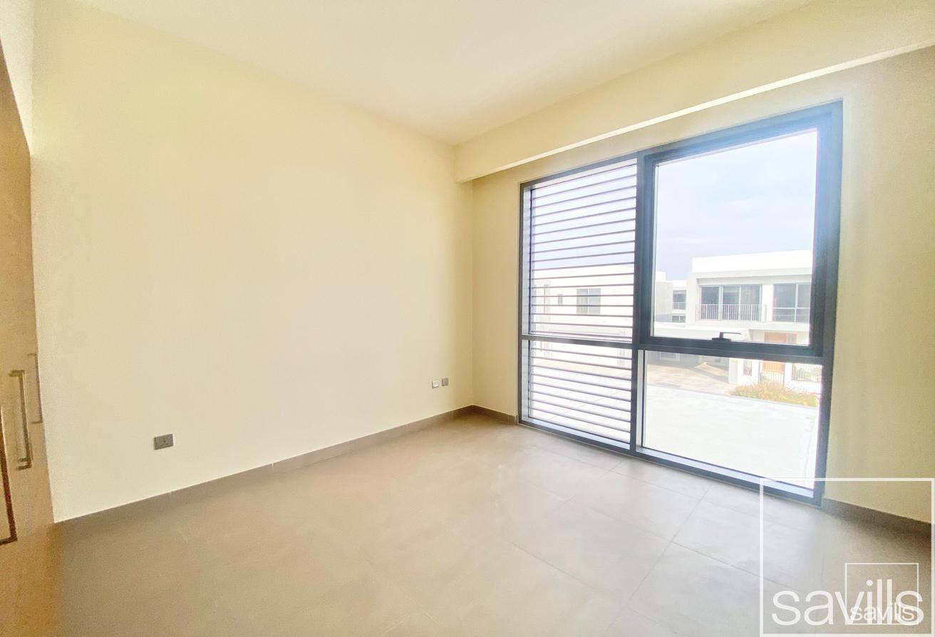Vacant Now | Great Condition | Premium Location photo 5