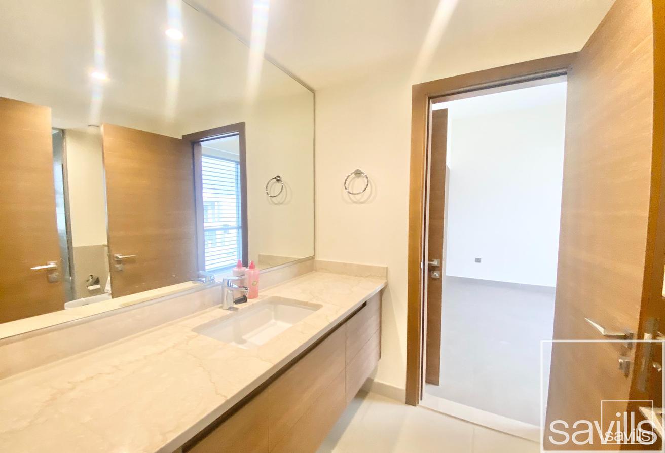 Vacant Now | Great Condition | Premium Location photo 9