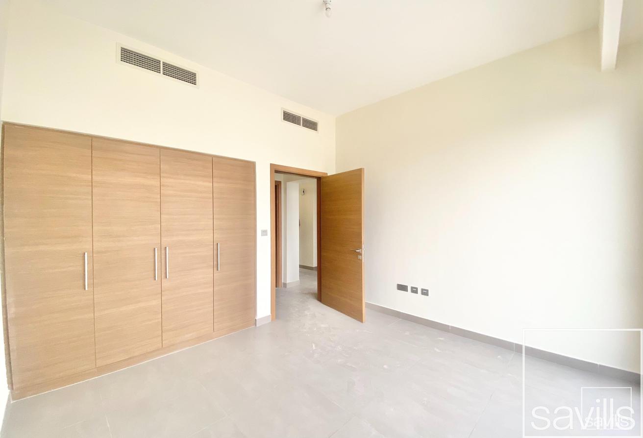 Vacant Now | Great Condition | Premium Location photo 3