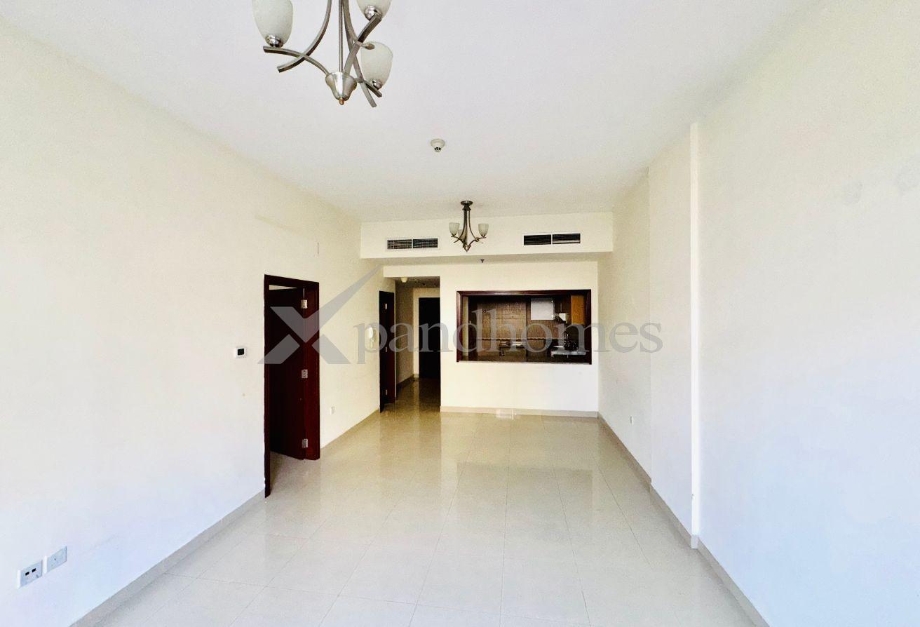 Specious 1 BHK | Garden | Large Size | Ready photo 4