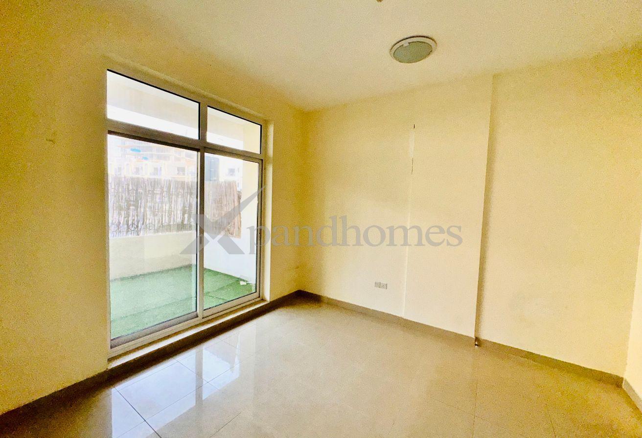 Specious 1 BHK | Garden | Large Size | Ready photo 6