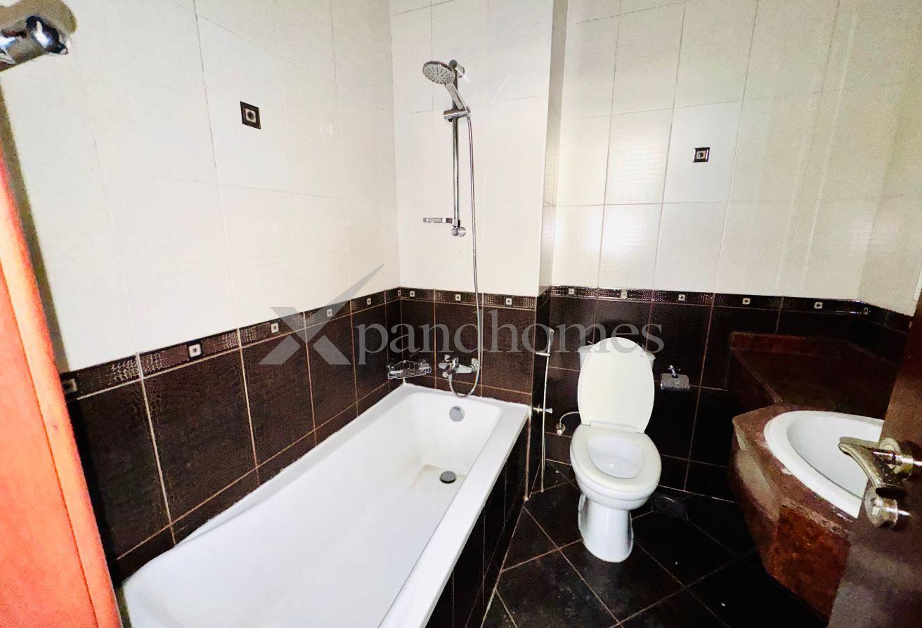 Specious 1 BHK | Garden | Large Size | Ready photo 8