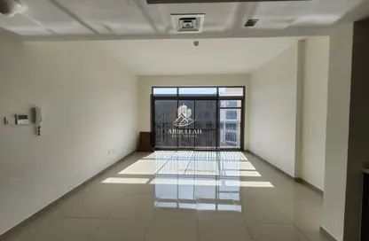 شقة - غرفة نوم - 1 حمام للايجار في أبتاون الزاهية - الزاهية - تجارية مويلح - الشارقة