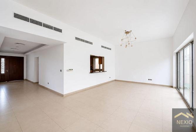 Specious Villa | Unfurnished | Ready to Move photo 2