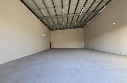 Warehouse - Studio - 1 for rent in Umm Al Thuoob - Umm Al Quwain