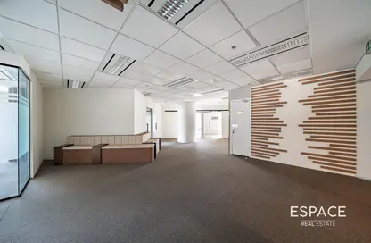 مكتب - استوديو - 2 حمامات للايجار في برج بارك - شارع الشيخ زايد - دبي