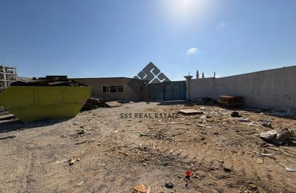 Warehouse - Studio - 3 Bathrooms for rent in Umm Dir - Umm Al Quwain