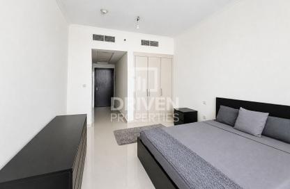 Apartment - Studio - 1 for rent in Carson B - Carson - Damac Hills - Dubai