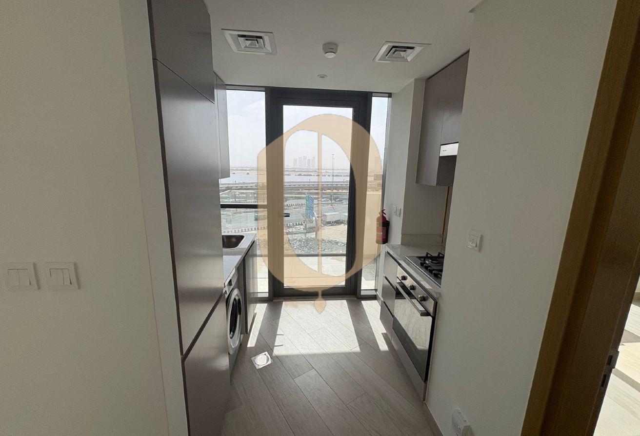 Spacious Living | Modern Finish | Prime Area photo 3