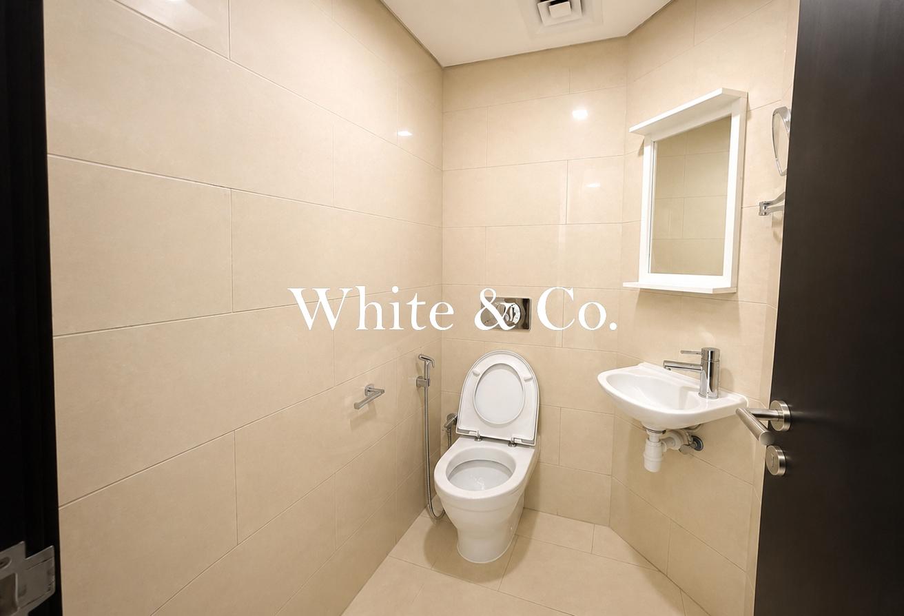 Spacious 1BR | Large Balcony | Marina View photo 6