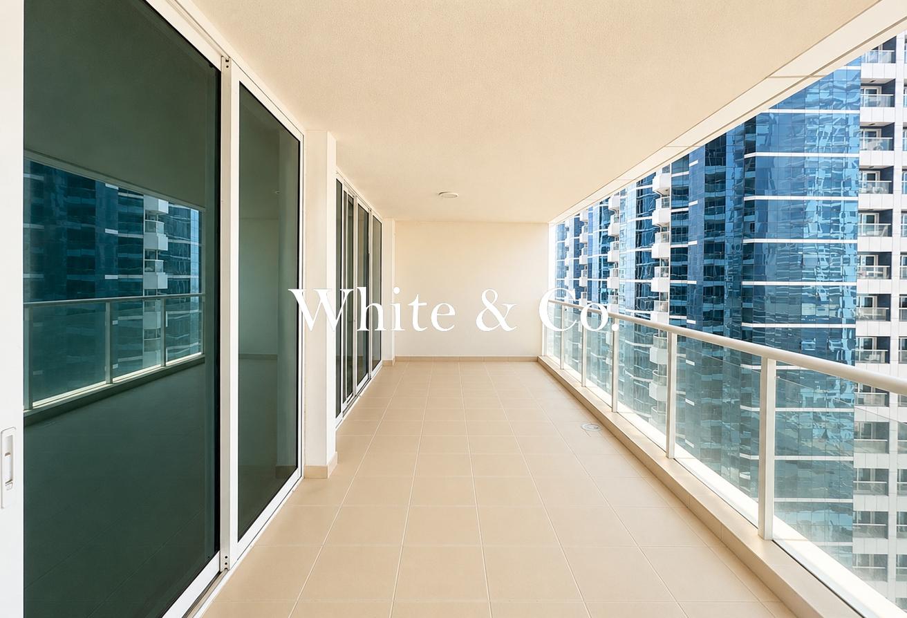Spacious 1BR | Large Balcony | Marina View photo 5