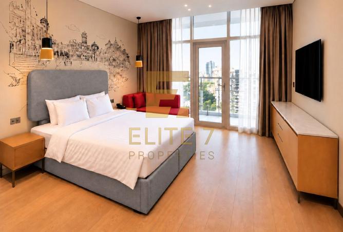 Furnished Studio | Hotel Amenities | Balcony