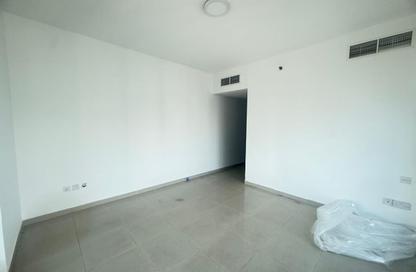 Apartment - 3 Bedrooms - 5 Bathrooms for rent in Lake Point Tower - JLT Cluster N - Jumeirah Lake Towers - Dubai