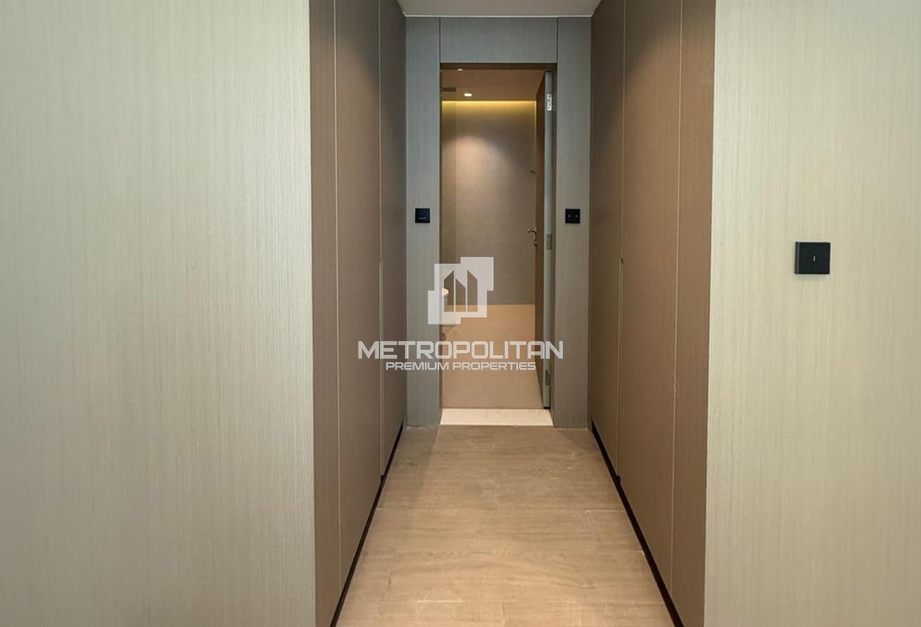 Spacious Layout | Prime Location | Hot Deal photo 7