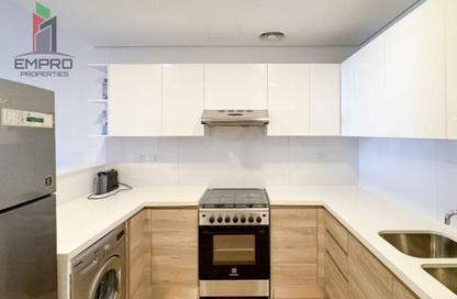 Apartment - 1 Bedroom - 2 Bathrooms for sale in SOL Bay - Business Bay - Dubai