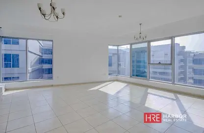 شقة - 2 غرف نوم - 2 حمامات للايجار في سكاي كورتس تاور B - أبراج سكاي كورتس - مجمع دبي ريزيدنس - دبي لاند - دبي