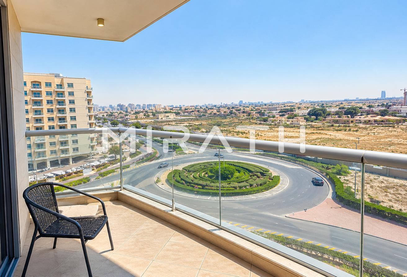 Excellent 1BR Apartment | Spacious Layout photo 4