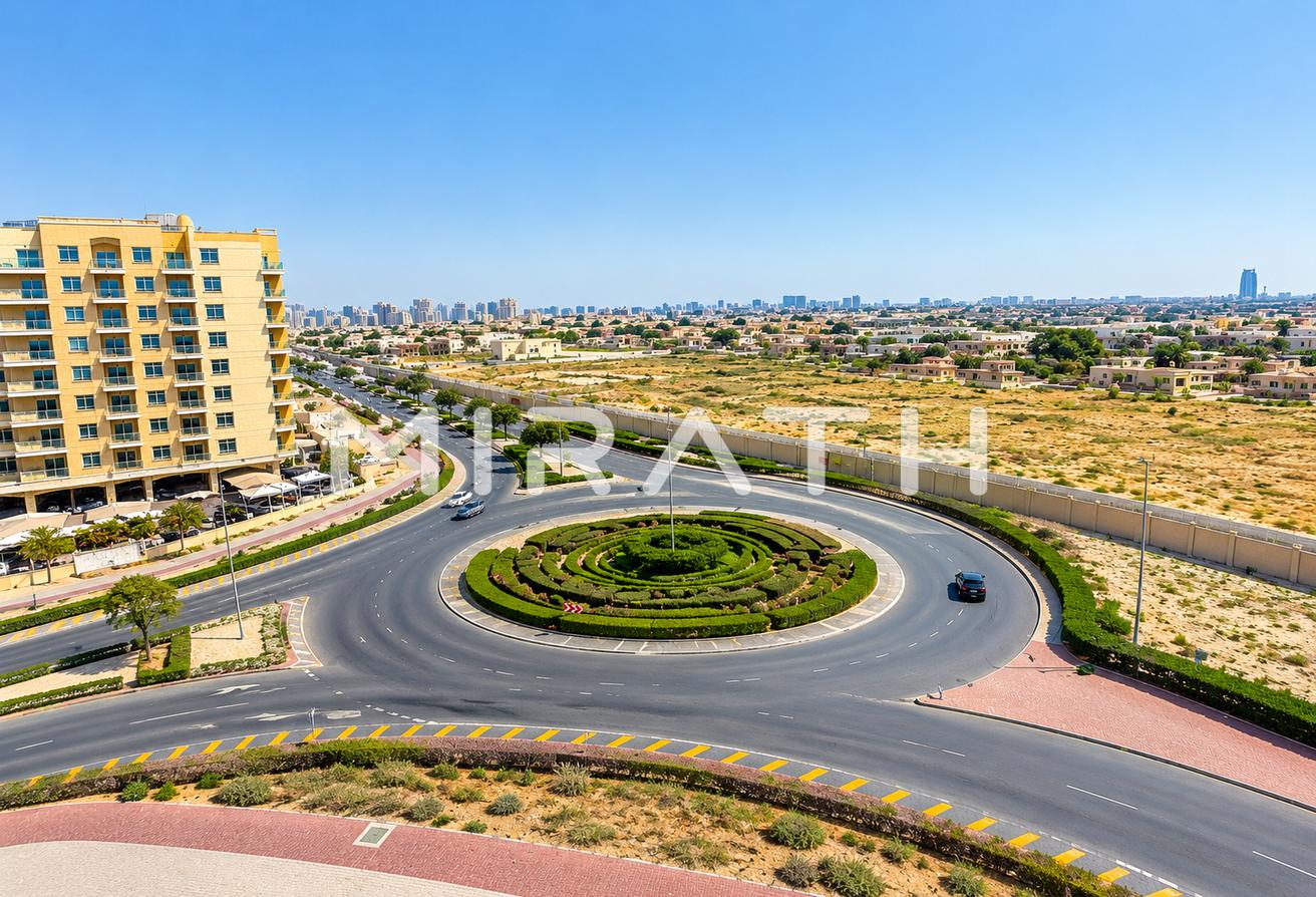 Excellent 1BR Apartment | Spacious Layout photo 5