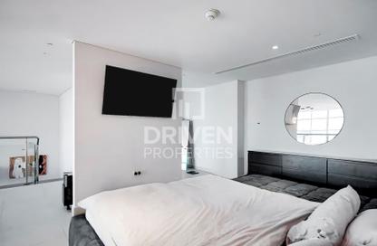 Apartment - 1 Bedroom - 2 Bathrooms for sale in Marina Arcade Tower - Dubai Marina - Dubai