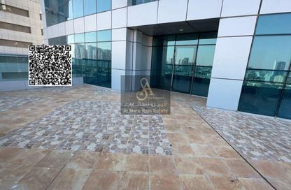شقة - 2 غرف نوم - 2 حمامات للبيع في برج الكورنيش - طريق كورنيش عجمان - عجمان