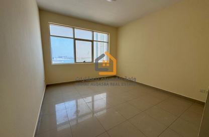 Apartment - 1 Bedroom - 2 Bathrooms for rent in Al Khan Lagoon Tower - Al Khan Lagoon - Al Khan - Sharjah