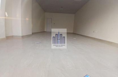 Shop - Studio - 1 Bathroom for rent in Fire Station Road - Muwaileh - Sharjah