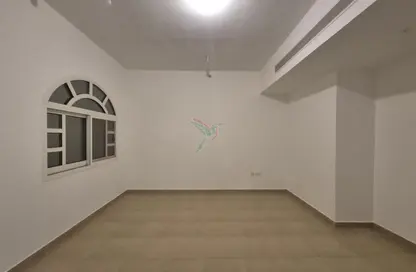 شقة - غرفة نوم - 2 حمامات للايجار في عود بن سجحان - المويجي - العين