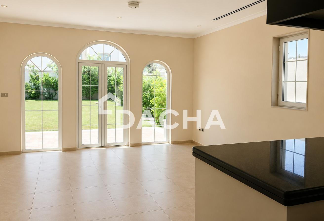 Great Location | Large Plot | Well Maintained photo 7