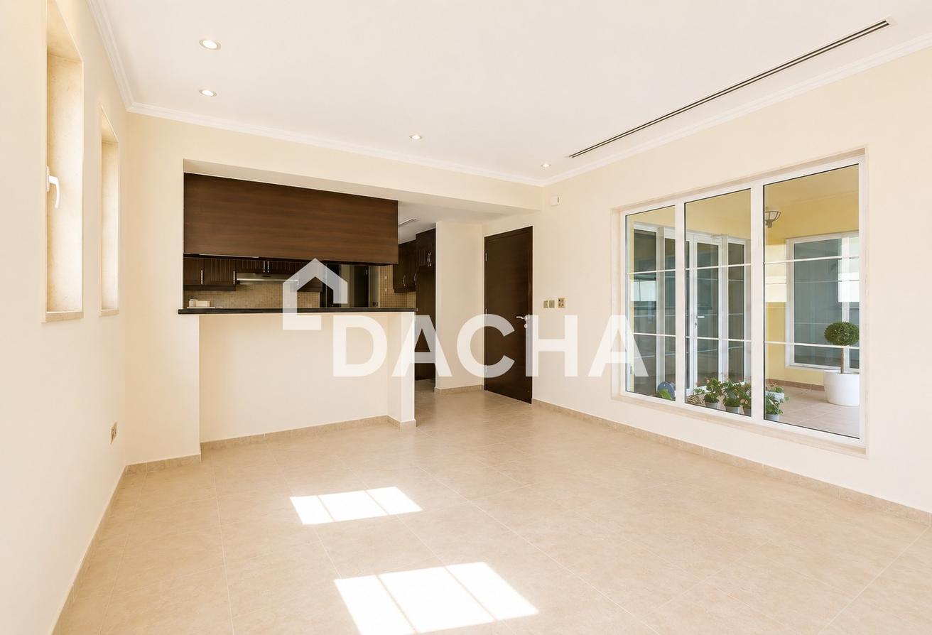 Great Location | Large Plot | Well Maintained photo 5