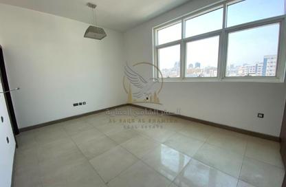 Apartment - 2 Bedrooms - 3 Bathrooms for rent in SG Al Soor Building - Al Soor - Al Qasimia - Sharjah Apartment - 2 Bedrooms - 3 Bathrooms for rent in SG Al Soor Building - Al Soor - Al Qasimia - Sharjah